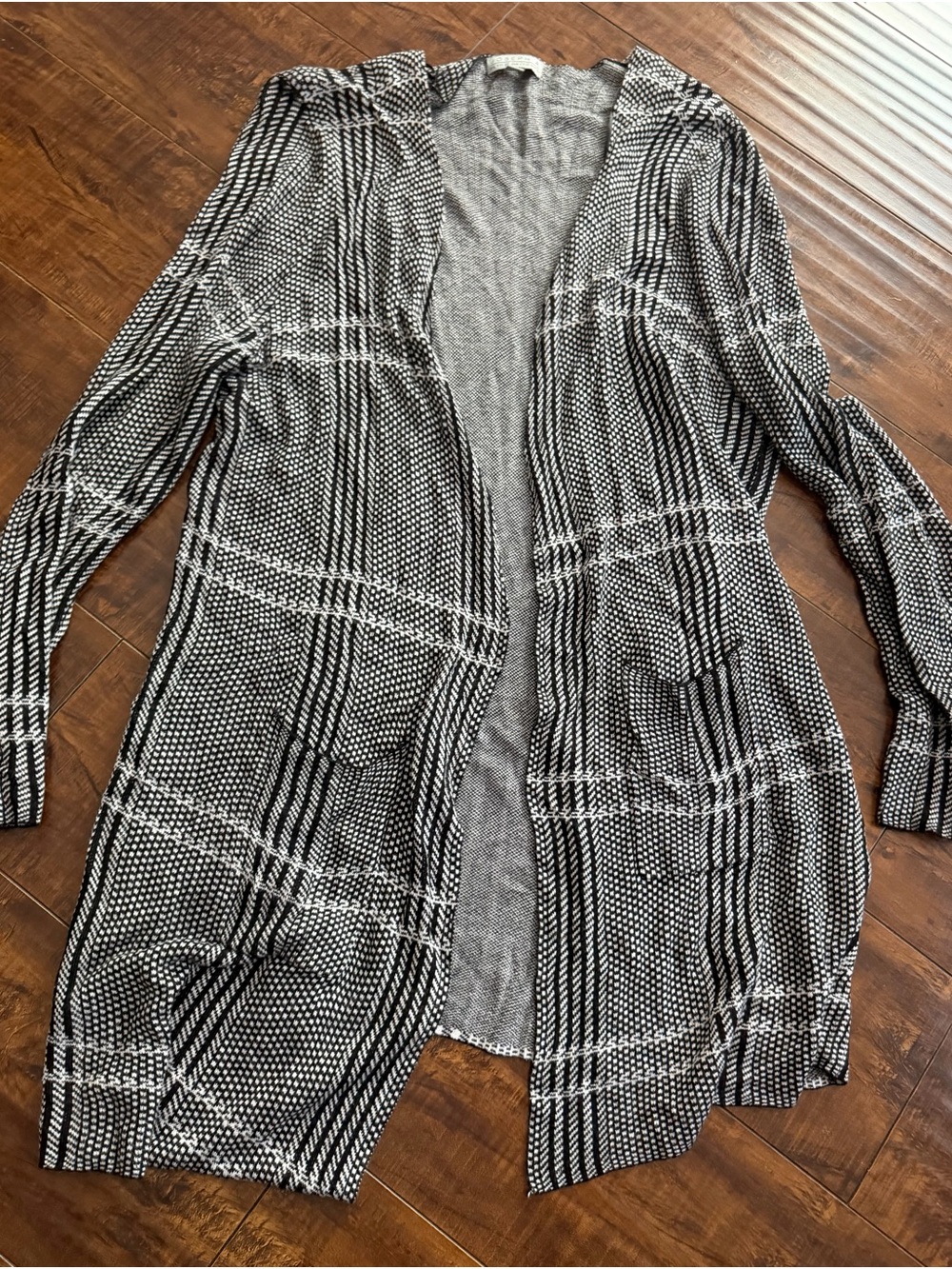 Joseph A Black and White Plaid Open-Front Cardigan